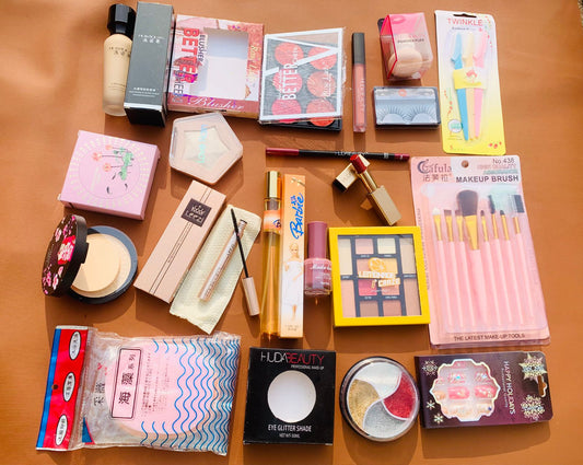 Barbie Deal 18 in 1 Box All products are brand products very Affordable 🥰